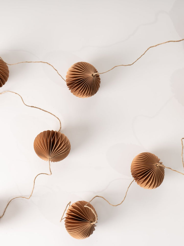 Brown Honeycomb Finial Garland