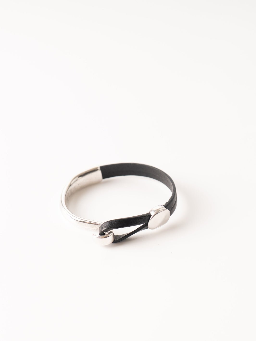 Black Hammered Round Cuff Bracelet - Heyday
