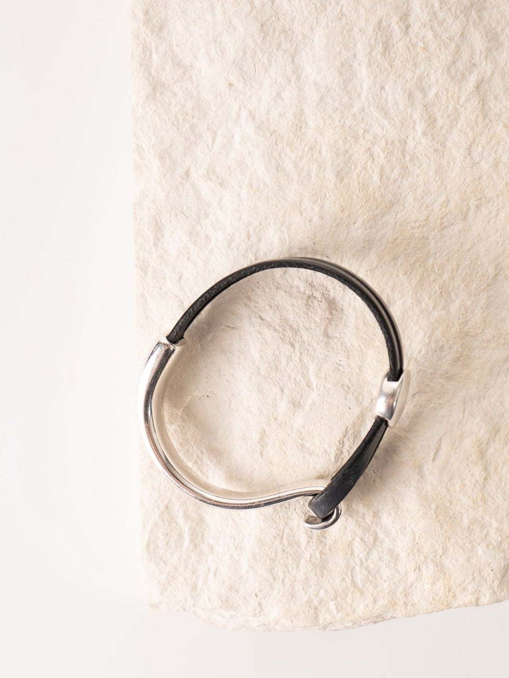 Charcoal Hammered Round Cuff Bracelet - Heyday