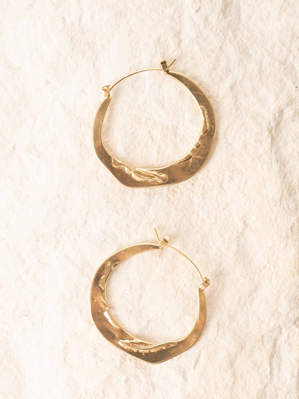 Curved Hoop Embrace Earrings - Heyday