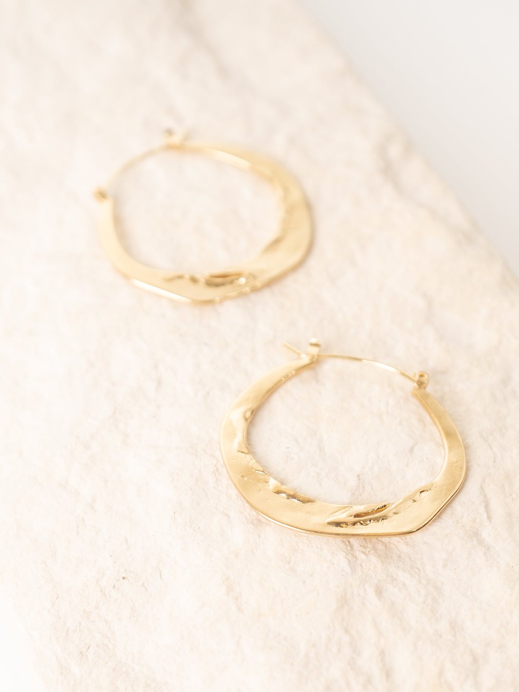 Curved Hoop Embrace Earrings - Heyday