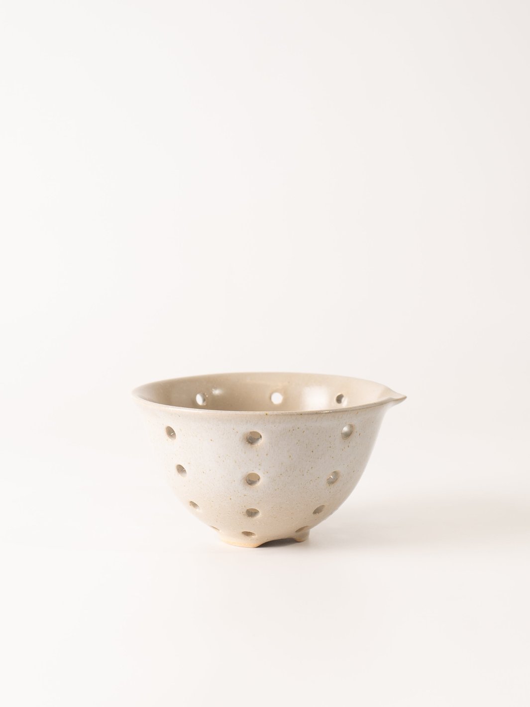 Light Stoneware Berry Bowl - Heyday