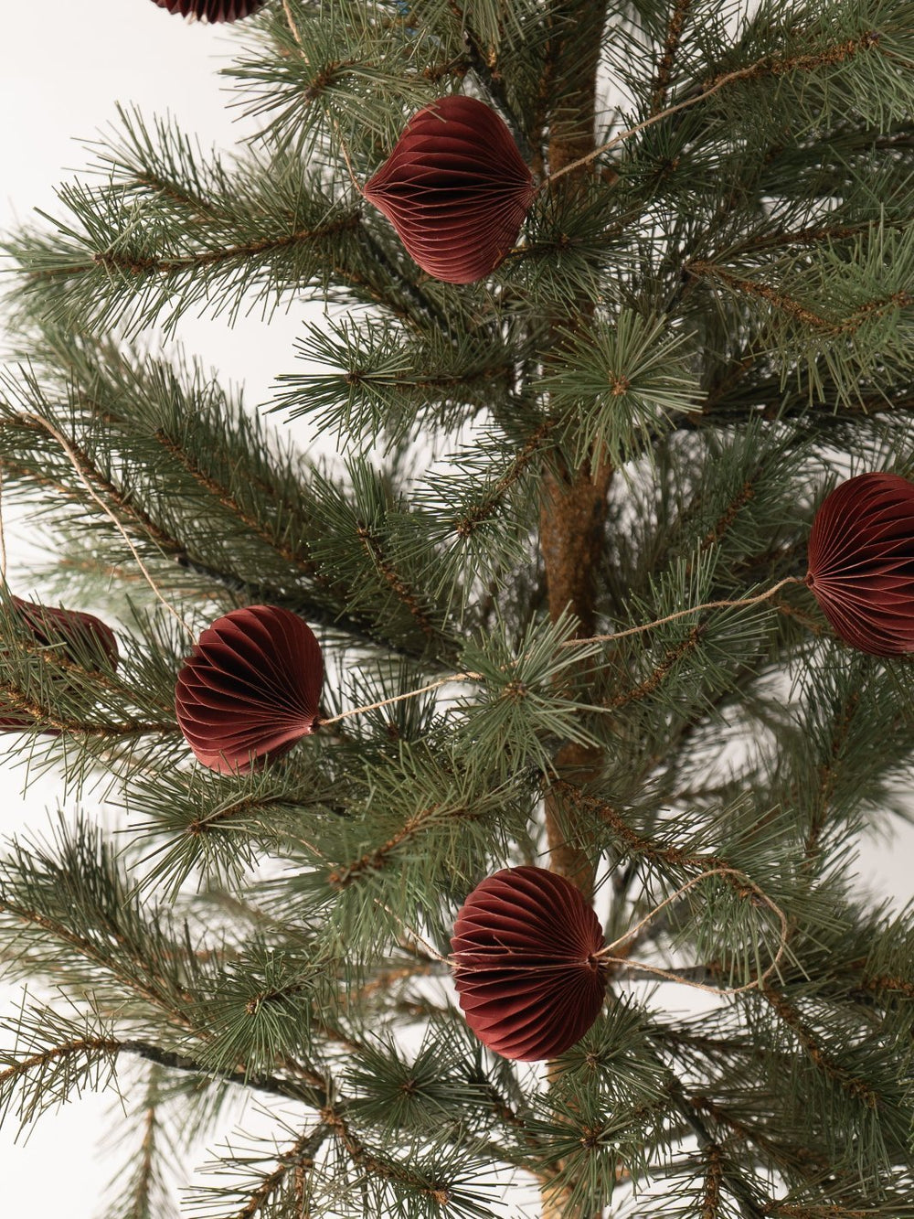 Merlot Honeycomb Finial Garland - Heyday