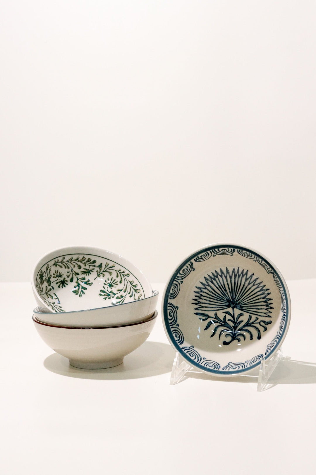 https://heydaybozeman.com/cdn/shop/files/patterned-stoneware-bowl-set-279535_1.jpg?v=1702313958&width=1080