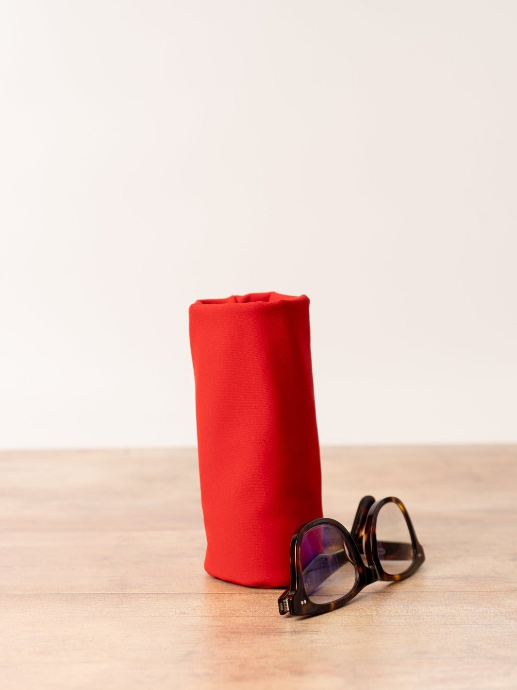 Red Sacco Glasses Holder and Storage Pouch - Heyday