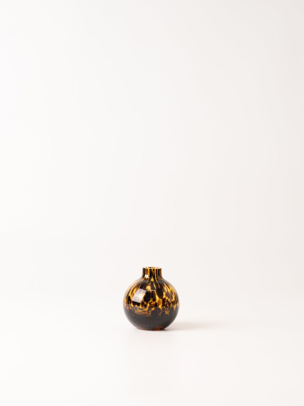 Short Tortoise Glass Vase - Heyday