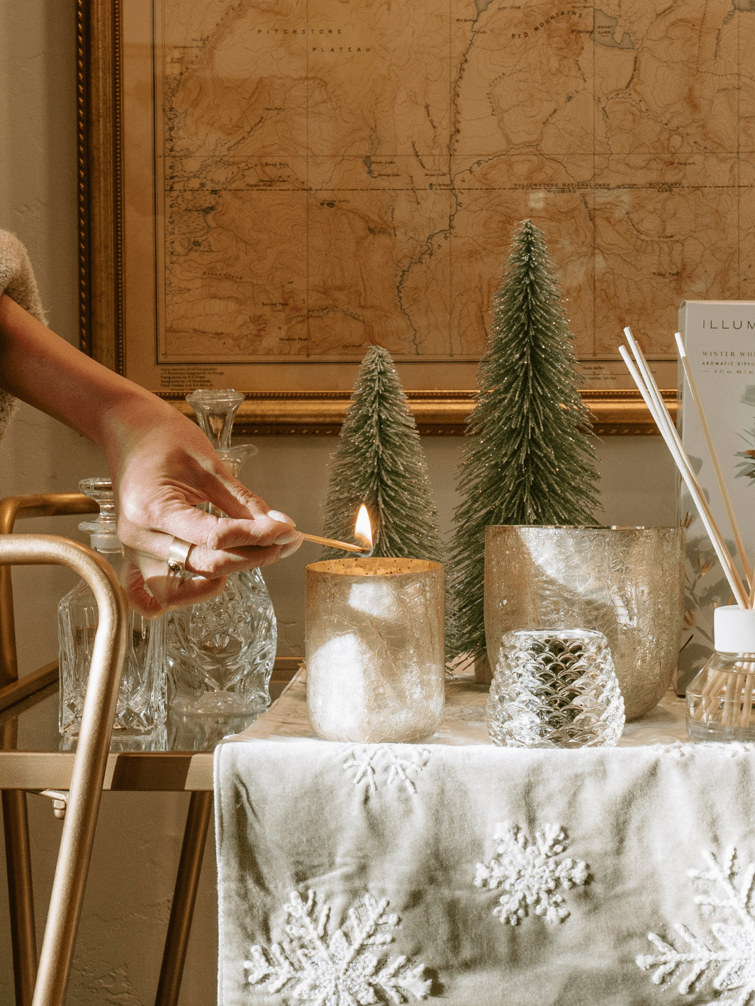 Winter White Crackled Glass Candle - Heyday