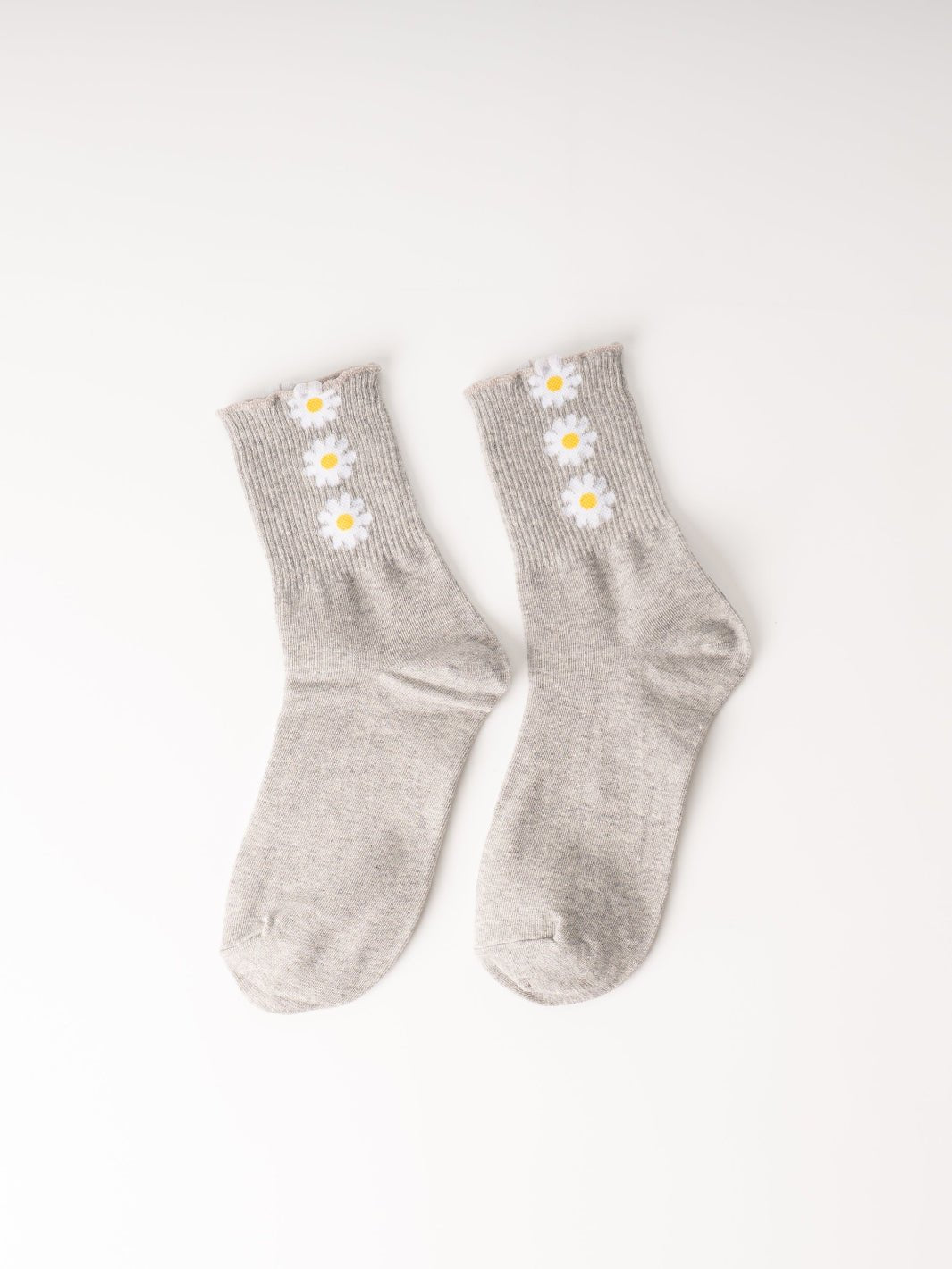 Women's Grey Daisy Crew Socks - Heyday